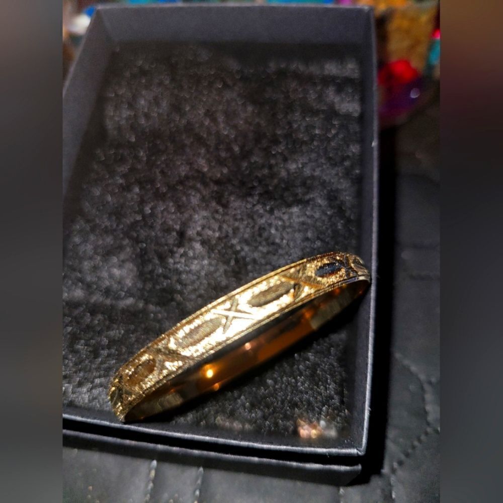 Small wrist gold bangle✨️ - Picture 2 of 6
